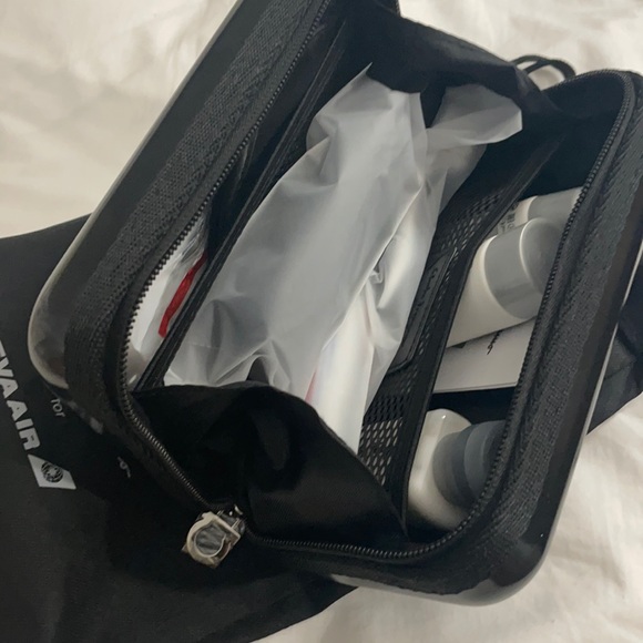 New unopened (sealed) Eva Air Ferragamo amenities kit - Picture 2 of 3